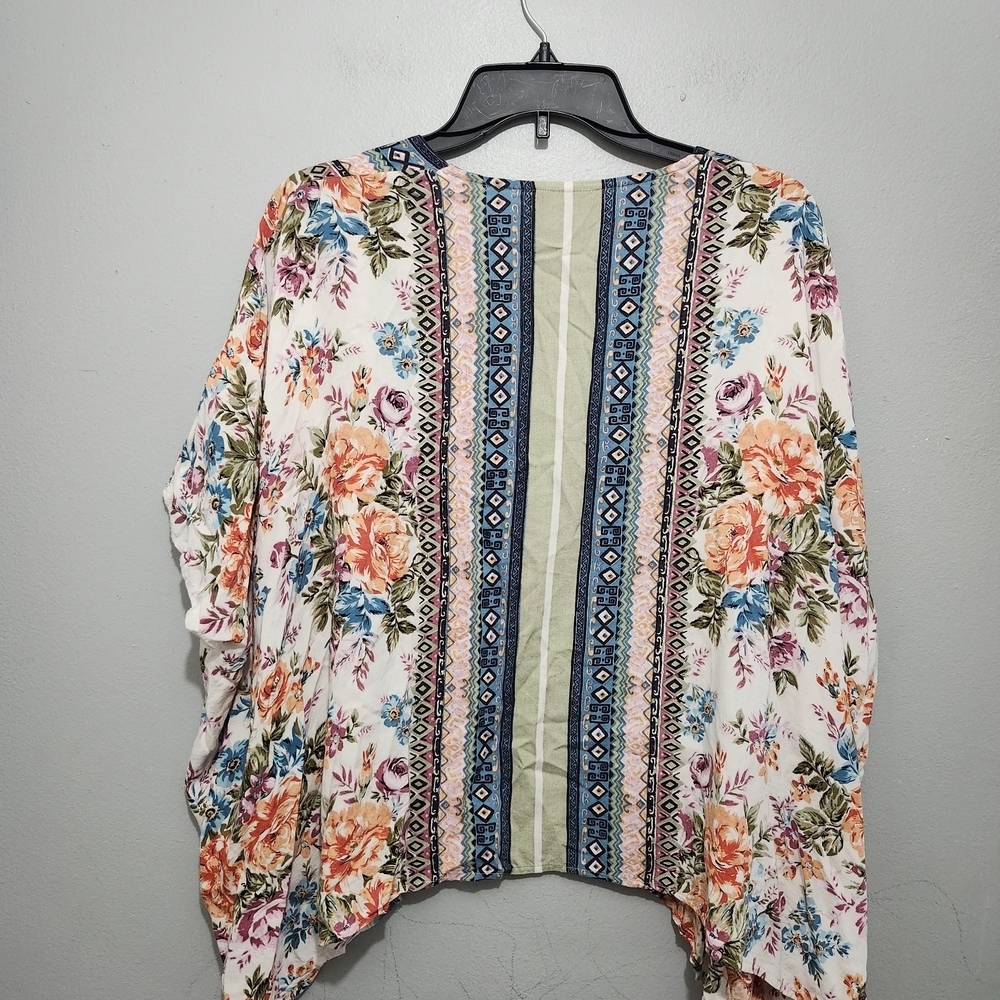 Angie Multicolor Patterned Kimono - Picture 4 of 5
